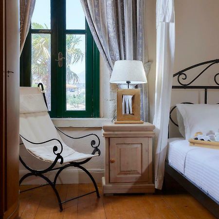 Castello Villa Daphnes - Private Pool & Whirlpool Dhafnes Екстериор снимка