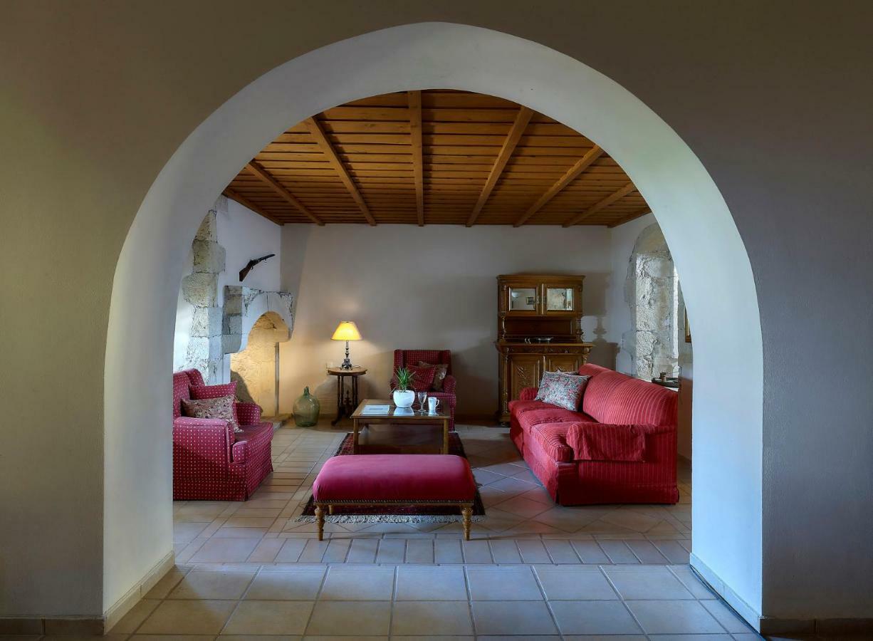 Castello Villa Daphnes - Private Pool & Whirlpool Dhafnes Екстериор снимка