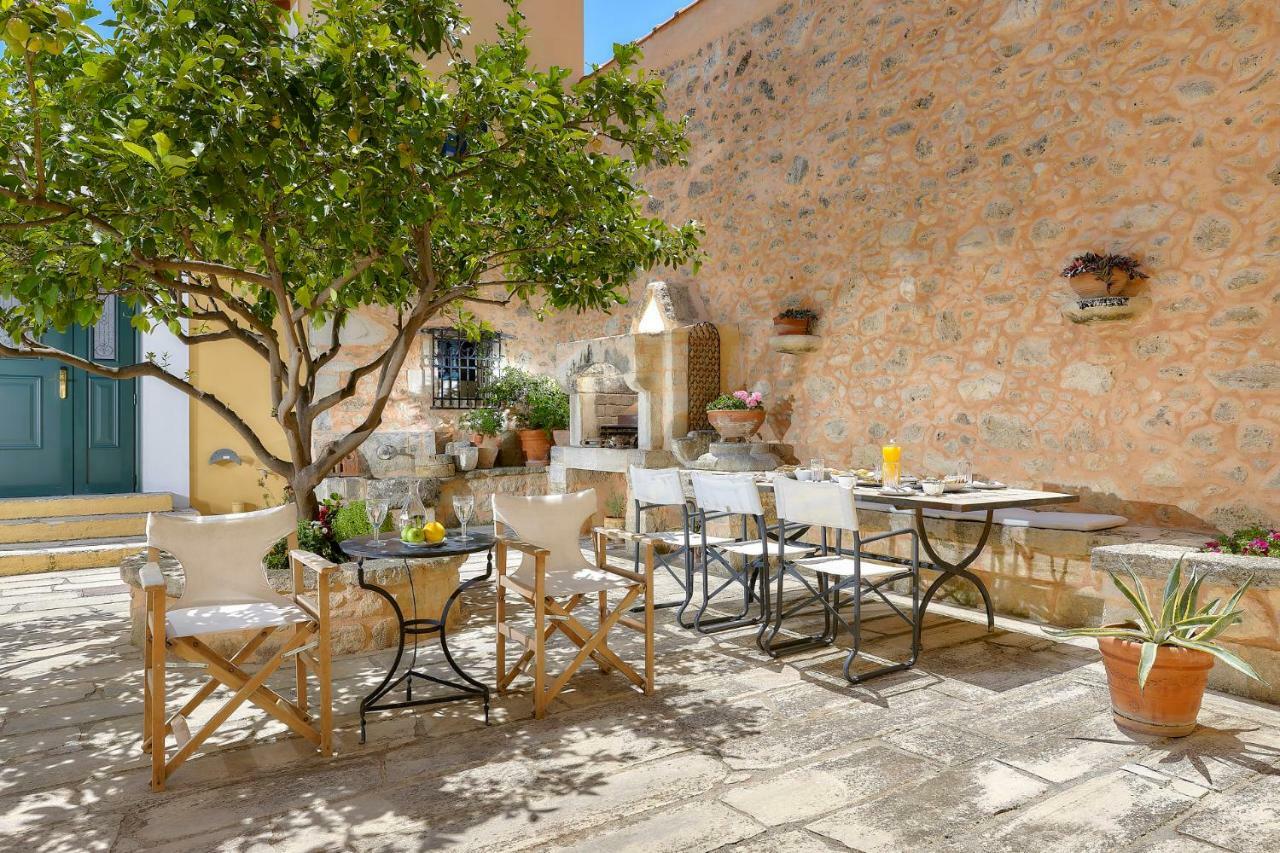 Castello Villa Daphnes - Private Pool & Whirlpool Dhafnes Екстериор снимка
