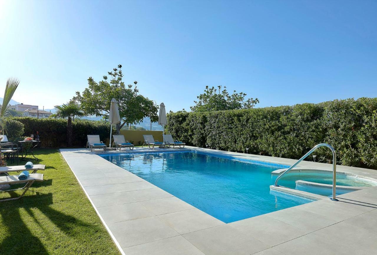 Castello Villa Daphnes - Private Pool & Whirlpool Dhafnes Екстериор снимка