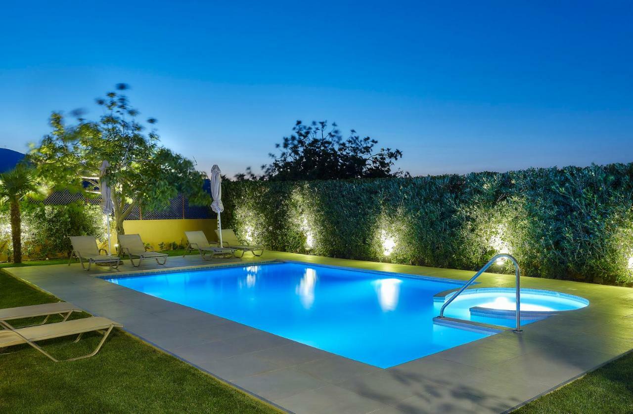 Castello Villa Daphnes - Private Pool & Whirlpool Dhafnes Екстериор снимка